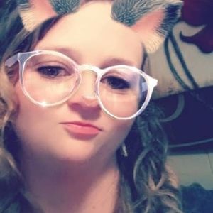 Meet your Posher, Candi